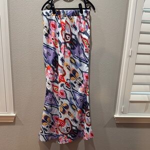 🌸✨ NWT Floral Abstract Women’s Skirt ✨🌸